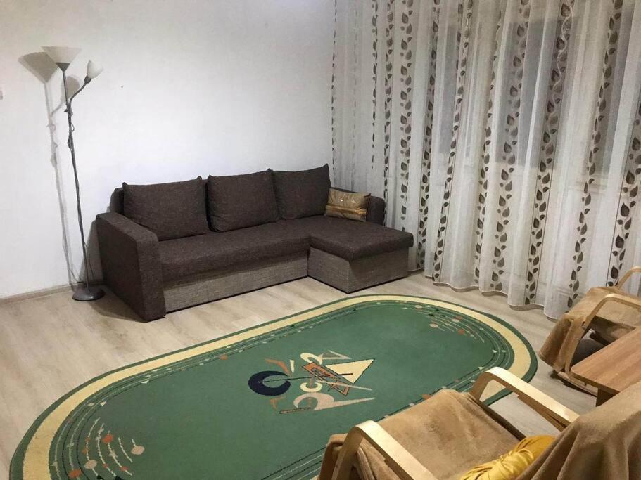 Apartament Confortabil Piteszti Zewnętrze zdjęcie