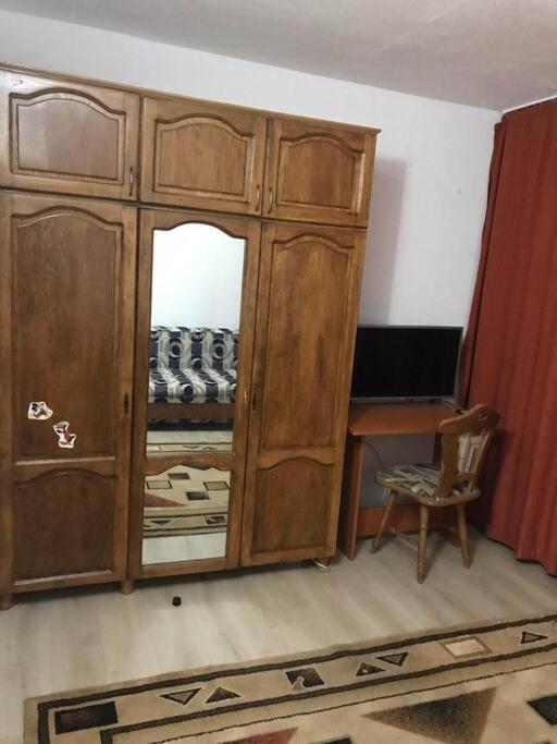 Apartament Confortabil Piteszti Zewnętrze zdjęcie